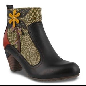 The L'Artiste Dramatic is a French flower designed multi color boot